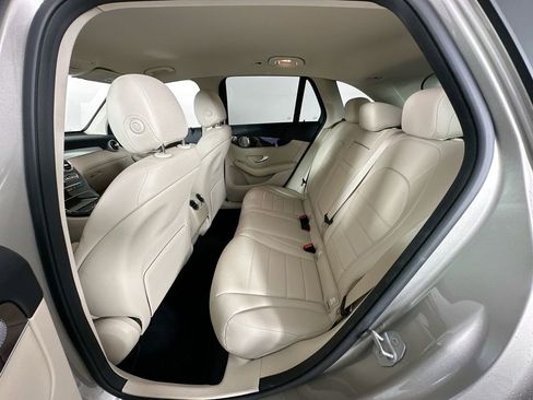 Used 2021 Mercedes-Benz GLC 300 image 24