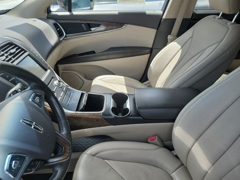 Used 2018 Lincoln MKX Reserve FWD image 12