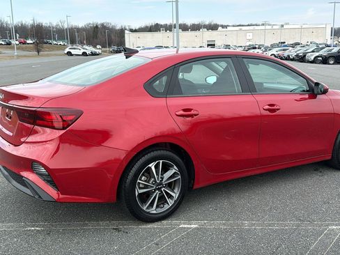 Used 2024 Kia Forte LXS image 5