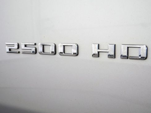 Used 2022 Chevrolet Silverado 2500 LT w/ Convenience Package AWD/4WD image 10