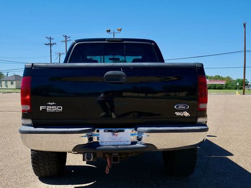 Used 2004 Ford F250 Lariat AWD/4WD image 9