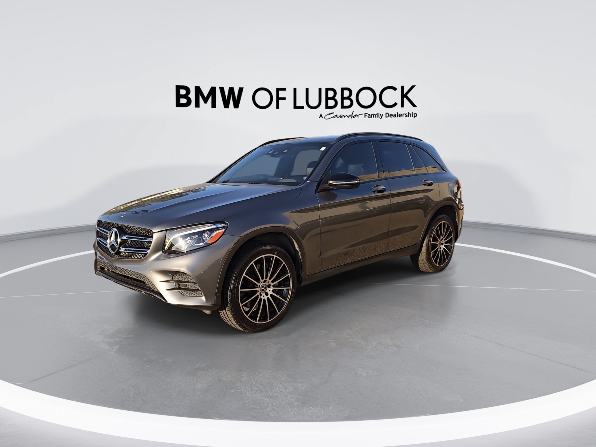 Used 2019 Mercedes-Benz GLC 300 image 4