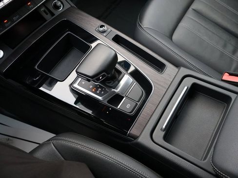 Used 2022 Audi Q5 2.0T Premium w/ Convenience Package image 30