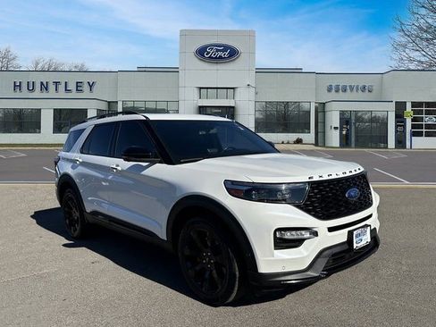 Used 2020 Ford Explorer ST w/ ST Street Pack image 4