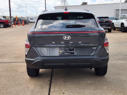 Used 2024 Hyundai Kona SEL AWD/4WD image 7