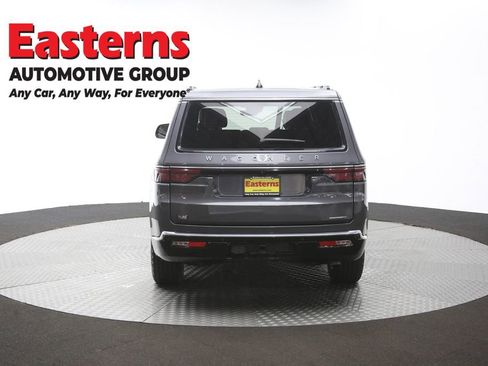 Used 2024 Jeep Wagoneer Series II AWD/4WD image 39