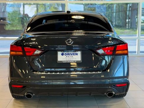 Used 2022 Nissan Altima 2.5 SV w/ SV Premium Package FWD image 10