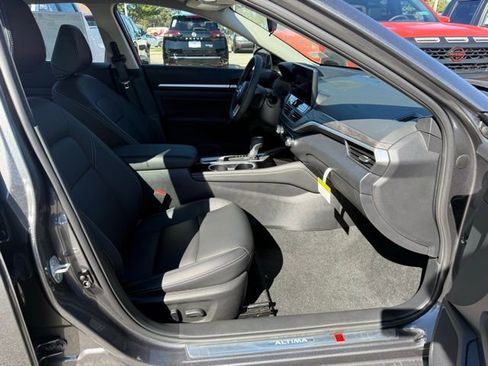 New 2025 Nissan Altima 2.5 SL image 28