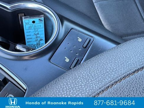 Used 2019 Toyota Camry XLE image 29