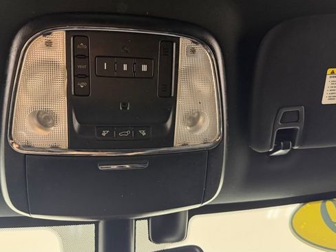 Used 2019 Jeep Grand Cherokee Altitude AWD/4WD image 28