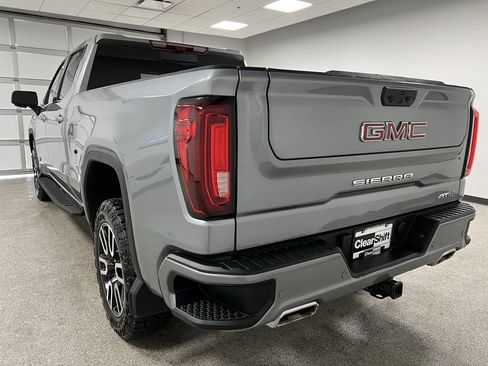 Used 2024 GMC Sierra 1500 AT4 image 10