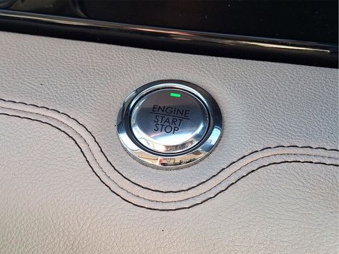 Used 2019 Lincoln Navigator Reserve image 26