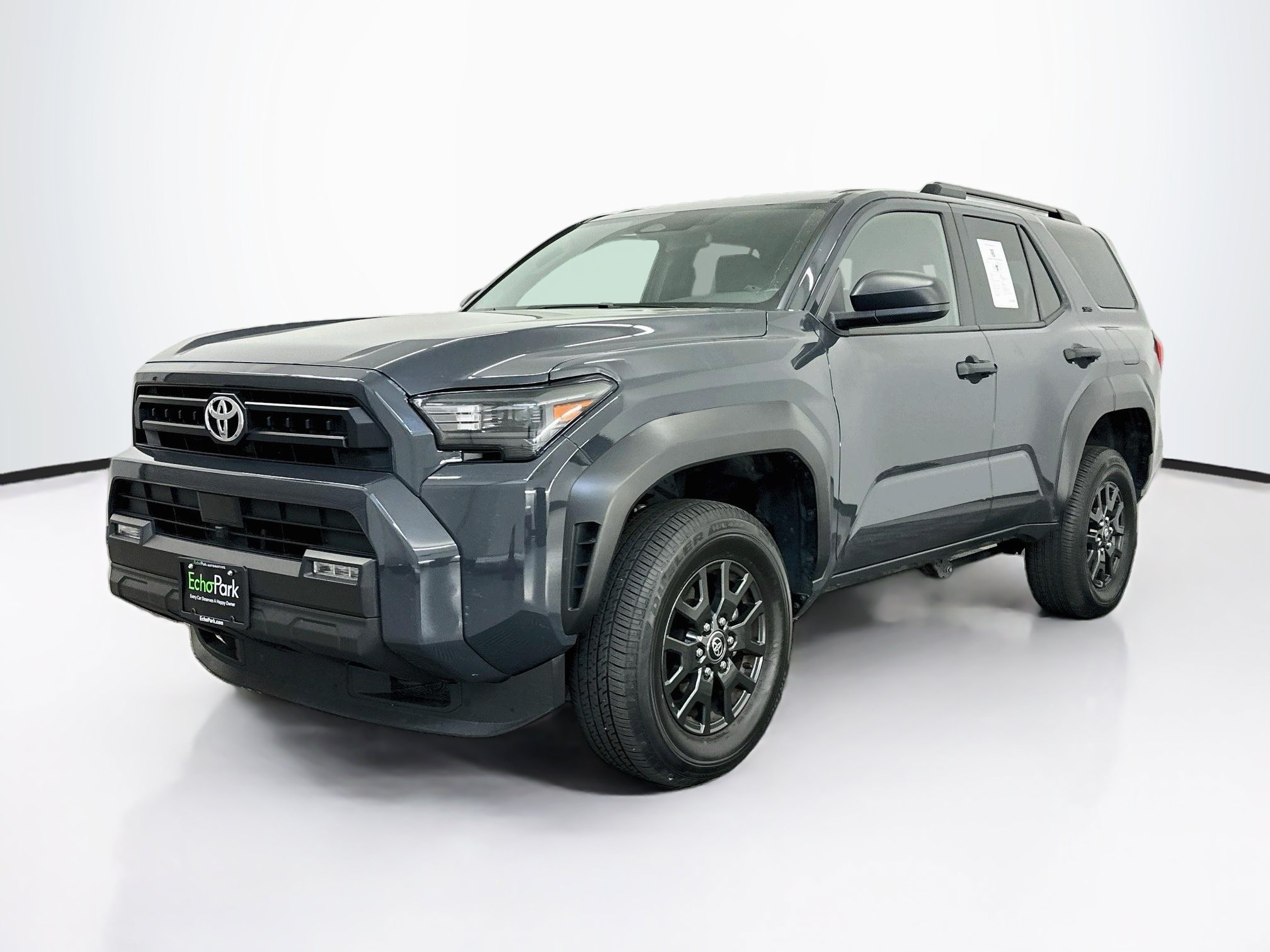 Used 2025 Toyota 4Runner SR5 AWD/4WD image 3
