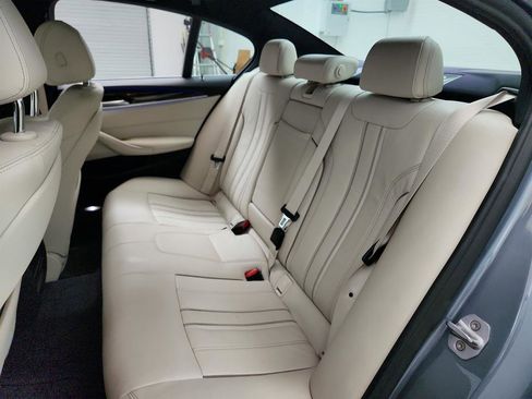 Used 2019 BMW 530i 530i w/ Convenience Package image 26