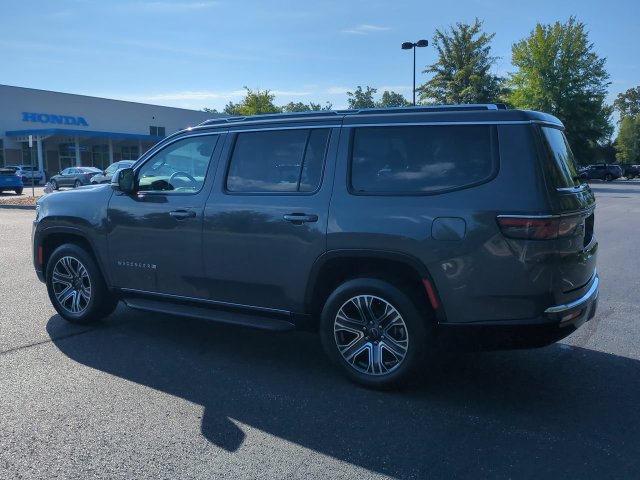 Used 2025 Jeep Wagoneer Series II AWD/4WD image 6