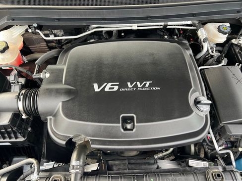 Used 2022 Chevrolet Colorado LT w/ Luxury Package image 43