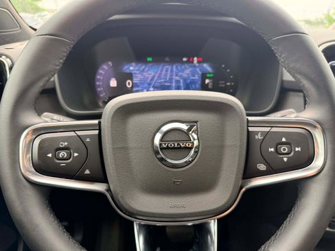 Certified 2023 Volvo C40 P8 Recharge Plus AWD/4WD image 16