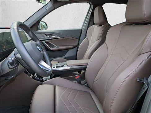 Used 2025 BMW X1 xDrive28i AWD/4WD image 9