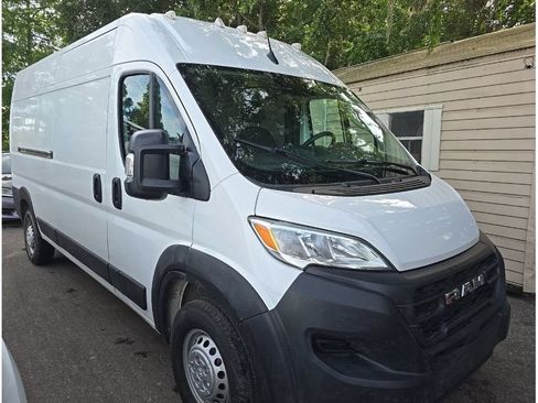 Used 2024 RAM ProMaster 2500 w/ Convenience Group FWD image 1