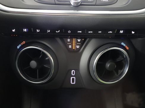 Used 2021 Chevrolet Blazer LT image 42