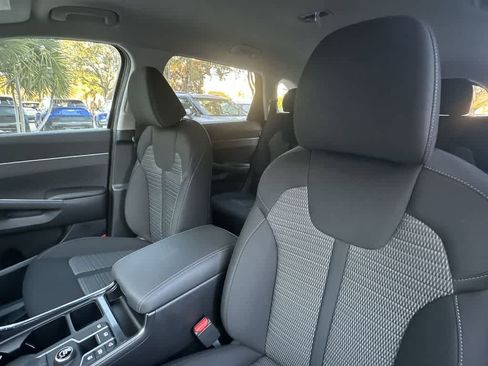 New 2026 Kia Sorento LX image 14
