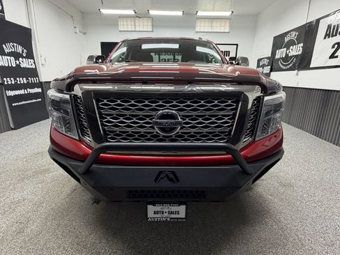 Used 2017 Nissan Titan Platinum Reserve AWD/4WD image 5