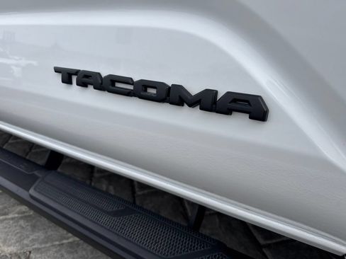 Used 2024 Toyota Tacoma TRD Sport w/ TRD Sport Upgrade Package RWD image 5
