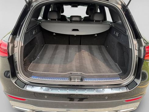 Used 2023 Mercedes-Benz GLC 300 4MATIC image 9