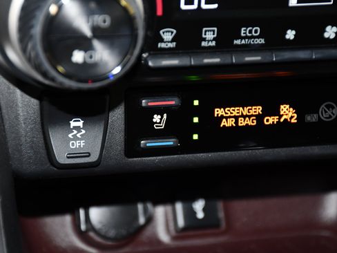 Used 2022 Toyota RAV4 Limited w/ Limited Grade Weather Package AWD/4WD image 30