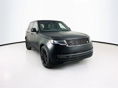 New 2026 Land Rover Range Rover SE image 3
