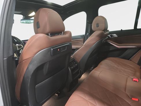 Certified 2023 BMW X5 sDrive40i w/ M Sport Package RWD image 8