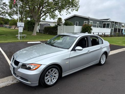 Used 2006 BMW 325i Sedan image 5