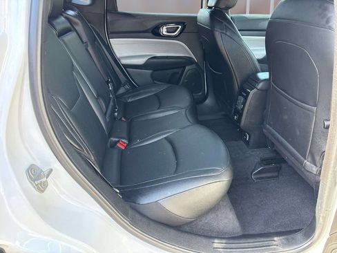 Used 2025 Jeep Compass Limited AWD/4WD image 16