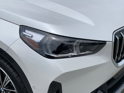 Used 2025 BMW X1 xDrive28i w/ Technology Package image 11