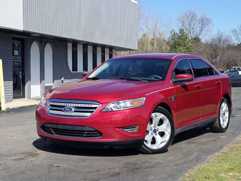 Used 2011 Ford Taurus SEL w/ 202A Rapid Spec Order Code image 2