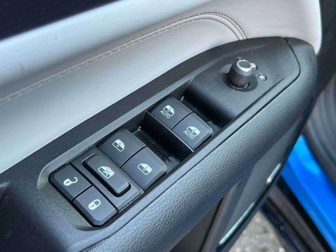 Used 2022 Jeep Compass Limited w/ Elite Group image 17