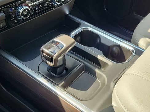 New 2026 GMC Sierra 1500 SLT image 21