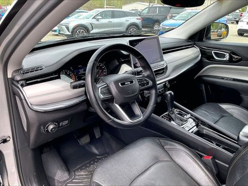 Used 2022 Jeep Compass Limited AWD/4WD image 8