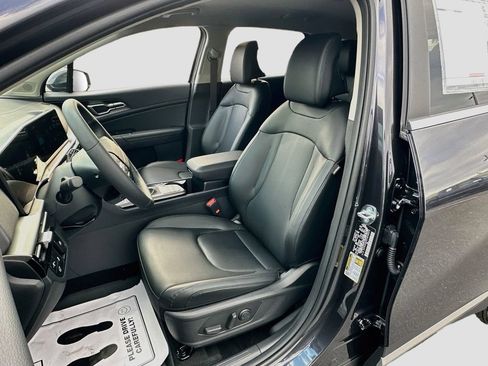Certified 2026 Kia Sportage EX FWD image 20