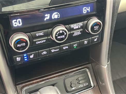 Used 2022 Subaru Ascent Touring w/ Popular Package #2A AWD/4WD image 23