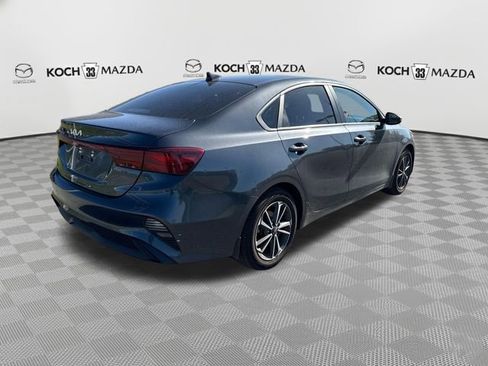 Used 2023 Kia Forte LXS w/ LXS Technology Package FWD image 7