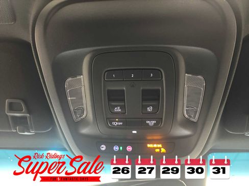 Used 2025 Cadillac CT4 Premium Luxury image 31