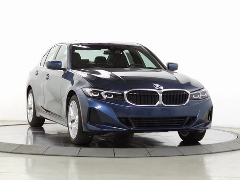 Certified 2025 BMW 330i xDrive 330i xDrive w/ Convenience Package image 1