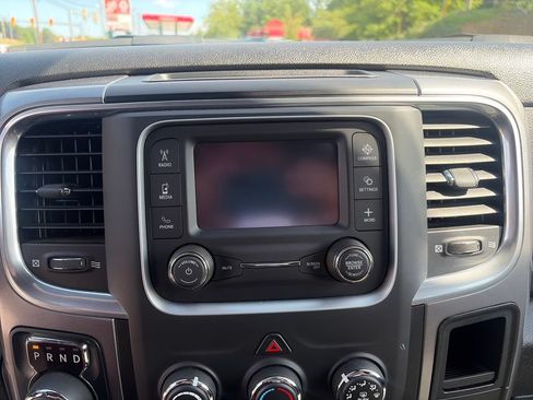 Used 2024 RAM 1500 Warlock AWD/4WD image 19