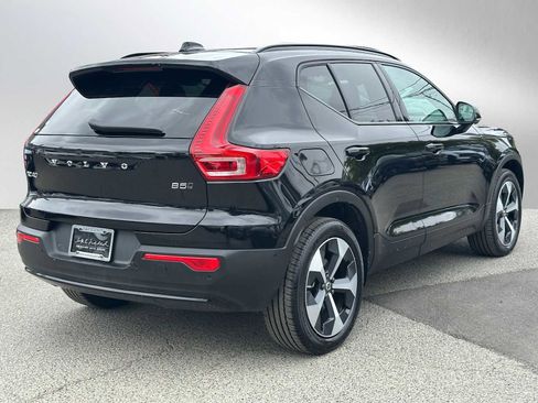 Used 2025 Volvo XC40 B5 Plus w/ Protection Package Premier AWD/4WD image 3