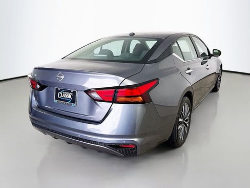 Used 2025 Nissan Altima 2.5 SV image 7