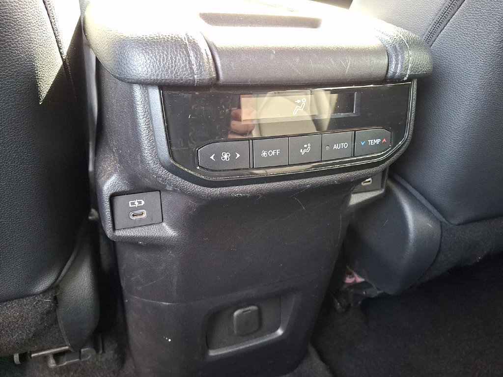 Certified 2025 Toyota Grand Highlander FWD image 11