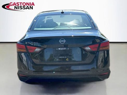 Certified 2025 Nissan Altima 2.5 SV FWD image 7