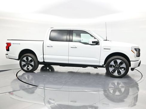 Used 2023 Ford F150 Lightning Platinum AWD/4WD image 4