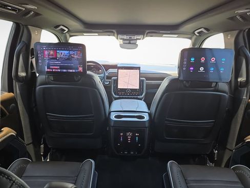 Used 2025 GMC Yukon Denali Ultimate w/ LPO, Floor Liner Package AWD/4WD image 13